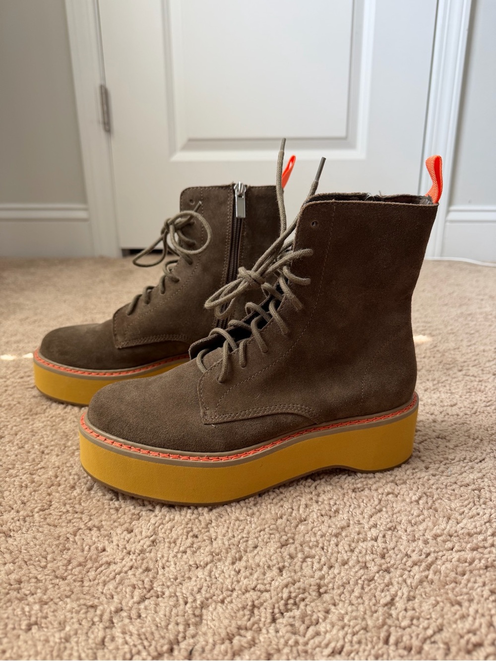 Urban Outfitters Dark Olive Green/ Brown Suede Gemma Platform Boots Womenโs US 7
